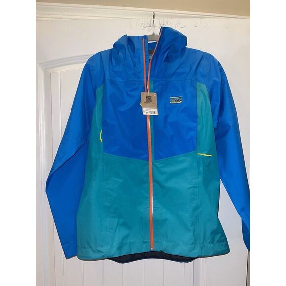 ❗️$240 PATAGONIA wmns L waterproof jacket❗️ - Picture 3 of 4